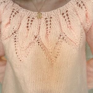 🌸 Vintage Hand-Knit Pullover Sweater - Women's (M) - Peach 🌸